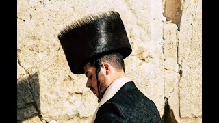 ממתי כותבים את התואר חתן בכתובה▪️ הרב נחמנסון ▪️ (כולל אור יעקב) (הערוץ של הרב יהודה לייב נחמנסון) - התמונה מוצגת ישירות מתוך אתר האינטרנט יוטיוב. זכויות היוצרים בתמונה שייכות ליוצרה. קישור קרדיט למקור התוכן נמצא בתוך דף הסרטון