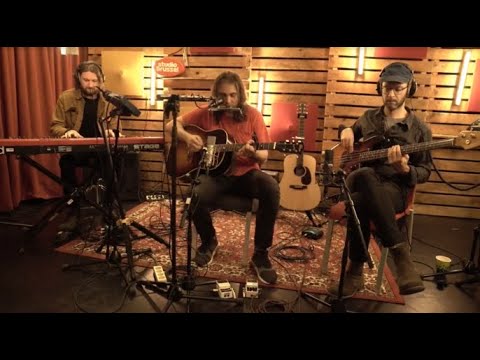 The War on Drugs - Thinking of a Place (live acoustic 2017 Studio Brussel)