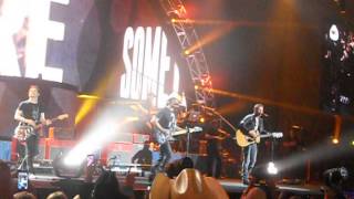 Brad Paisley ft Dierks Bentley &amp; Hunter Hayes - Outstanding In Our Field