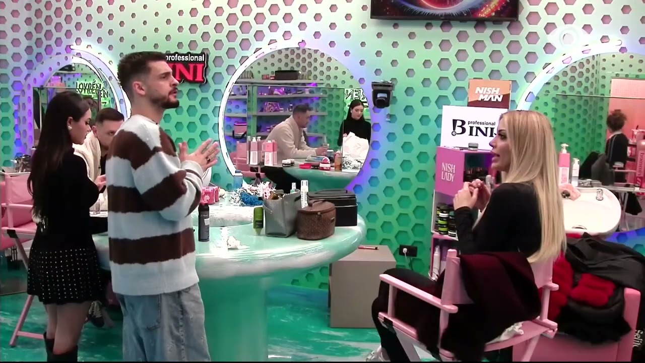 Po të kisha zë për të kënduar do kisha pushtuar botën/ Brikena bisedon me banorët