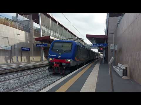 Ancora invii demolendi: INV Reggio Calabria Centrale-Bari Parco Nord in transito a Modugno.