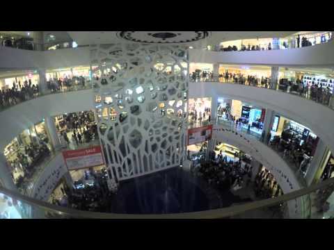 Busan Lottle Mall - Musical Water Fountain Display