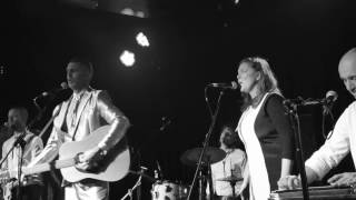 Hidden Cameras &#39;Drunk Dancer&#39;s Waltz&#39; @ Lexington, London 29.11.16