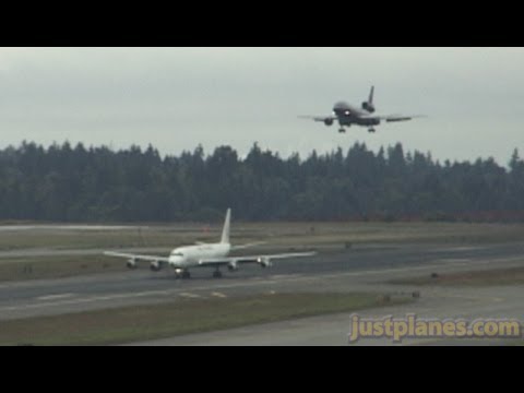 DC8-DC10 at SeaTac (1997)