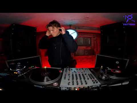 PATTERN:  DRY Berlin Showcase - Adjstr -  4 P.M