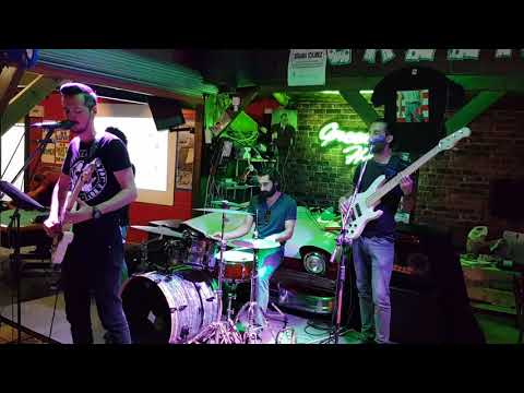 Voyn - 16. Roadhouse Blues