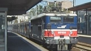 preview picture of video 'France: SNCF Class BB 17000 electric loco departing Argenteuil on a Paris to Ermont Eaubonne train'