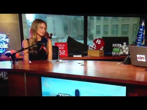 Hannah Davis on pepperoni and jeter