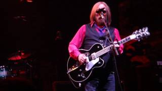 11 Crawling Back to You TOM PETTY & THE HEARTBREAKERS June 9 2017 PITTSBURGH PA PPG ARENA