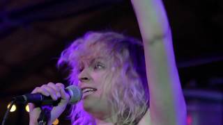 A Giant Dog - I&#39;ll Come Crashing (Live at The ABGB 1/16/15)