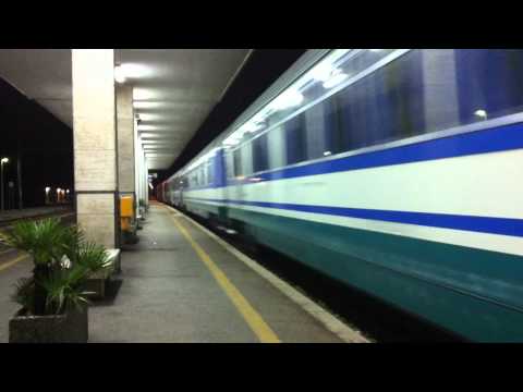 [TRENI] Carrozza di rimando - Giulianova [HD]