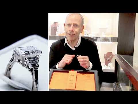 VINTAGE 2.30 CT DIAMOND AND 18CT WHITE GOLD RING