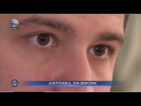 Domnișoară hărțuită de doi bărbați în tramvai