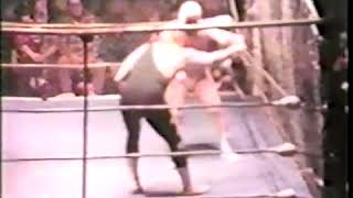Mr. Wrestling 2 vs The Superstar. 1980