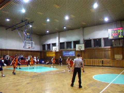ŚKM U-18 MOSM Bytom -MKKS Dabrowa G.