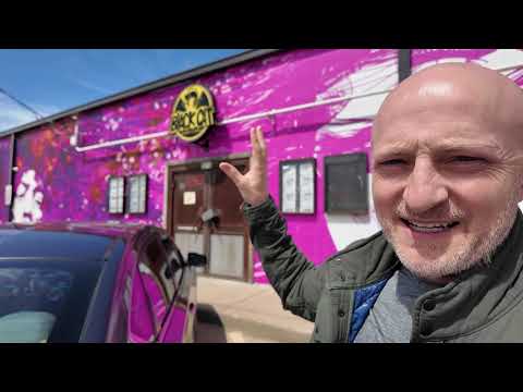 Tour of Black Cat Comics and Records in Dallas, TX.