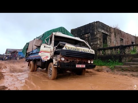 , title : 'Sierra Leone: The urgency to live | Deadliest Journeys'