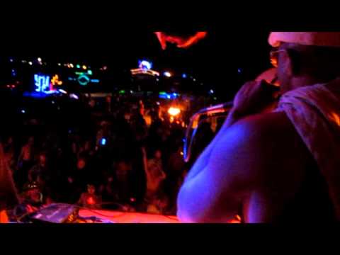 Radiohiro & MC ZULU / Burning Man 2011 / Hookahdome