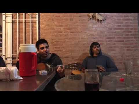 Guitarreada "víctima o victimario" Santiago Abalos