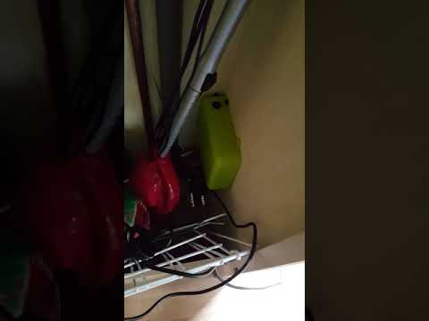 Floe drain down device in operation