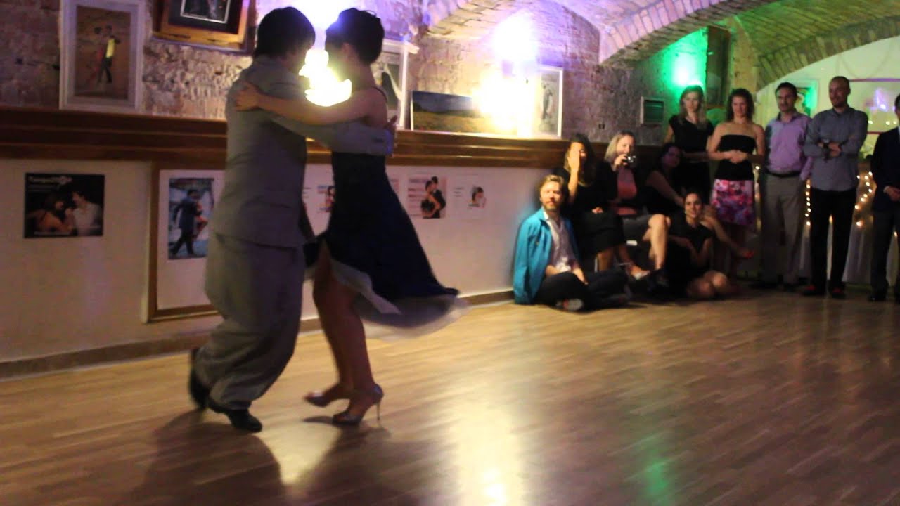 Brenno Marques y Eva Icikson (milonga) TangoVida