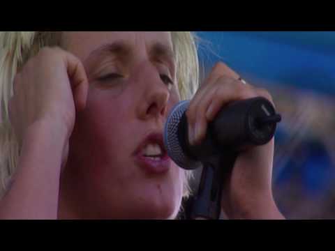 K's Choice Everything For Free LIve from 99x Big Day Out 1998