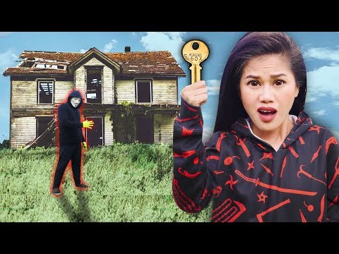 FOUND KEY to SAFE HOUSE in ABANDONED SAFE? (Exploring Ghost Town for Riddles on PZ4 & Project Zorgo) Video