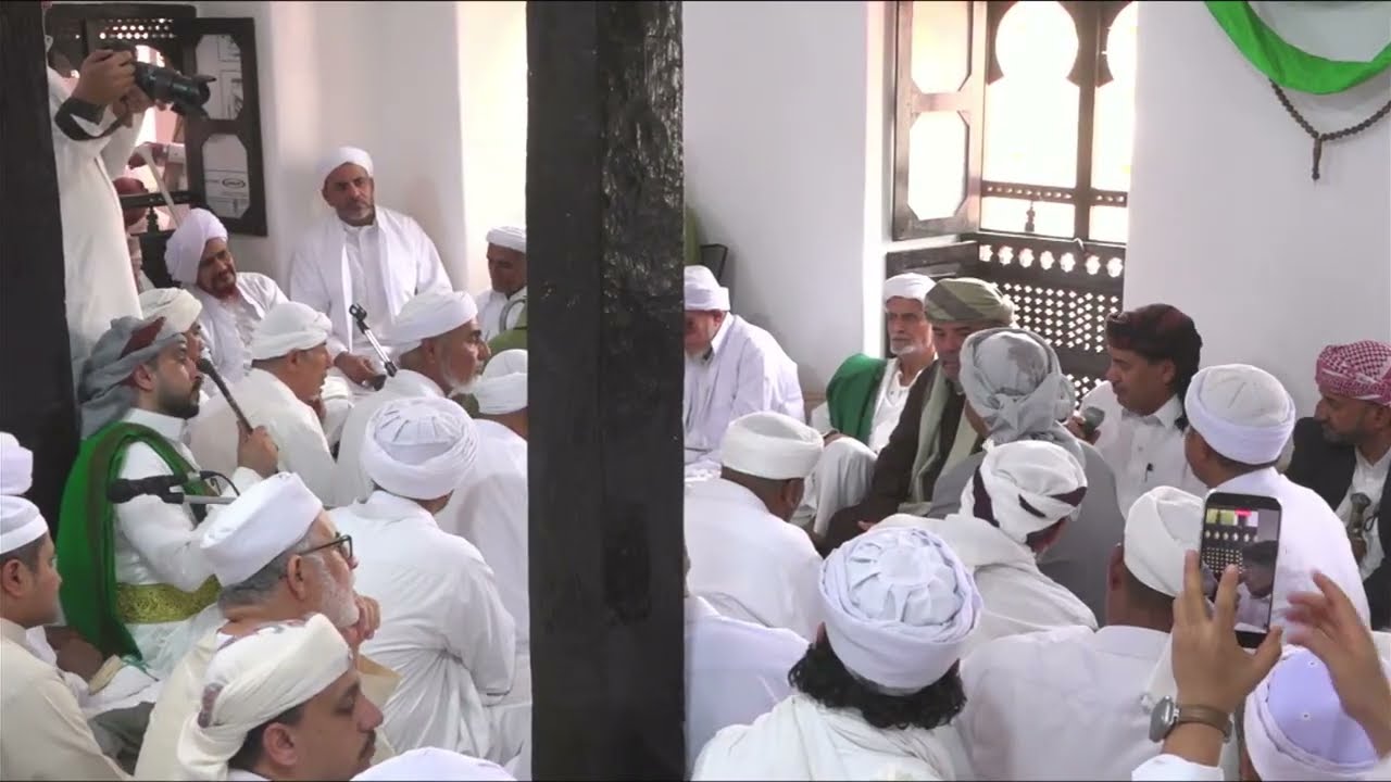 مباشر: جلسة عيدية في بيت منصب الشيخ أبي بكر، في منطقة عينات، حضرموت - 8 شوال 1447