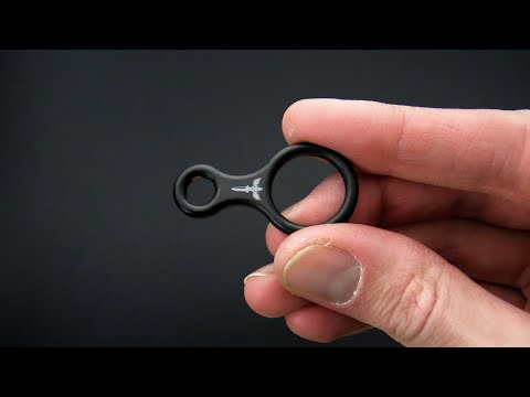 Audacious Concept Black PVD Titanium Eight Figure Keychain Audacious Concept Black PVD Titanium Eight Figure Keychain