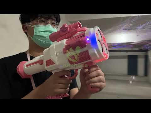 Unboxing and Testing the Best Automatic Bubble Machine Gun Toy!