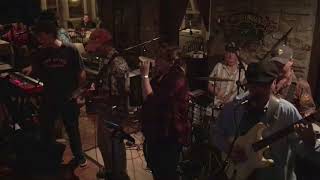 Download lagu Woodstock - CSNY cover by South Street Live mp3