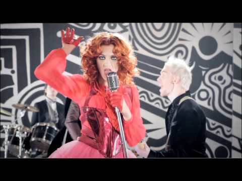 CLIP | 1,2,3 - Anaïs Delva (Dracula, l'amour plus fort que la mort)