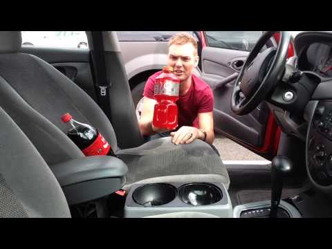 Maksimatic Cup Holder 2 Liter Bottle Capacity & Stackability Capability Demonstration