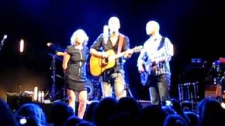 Das sind keine 20 cm &amp; Launching Ships - Milow @ Munich 11-10-2009