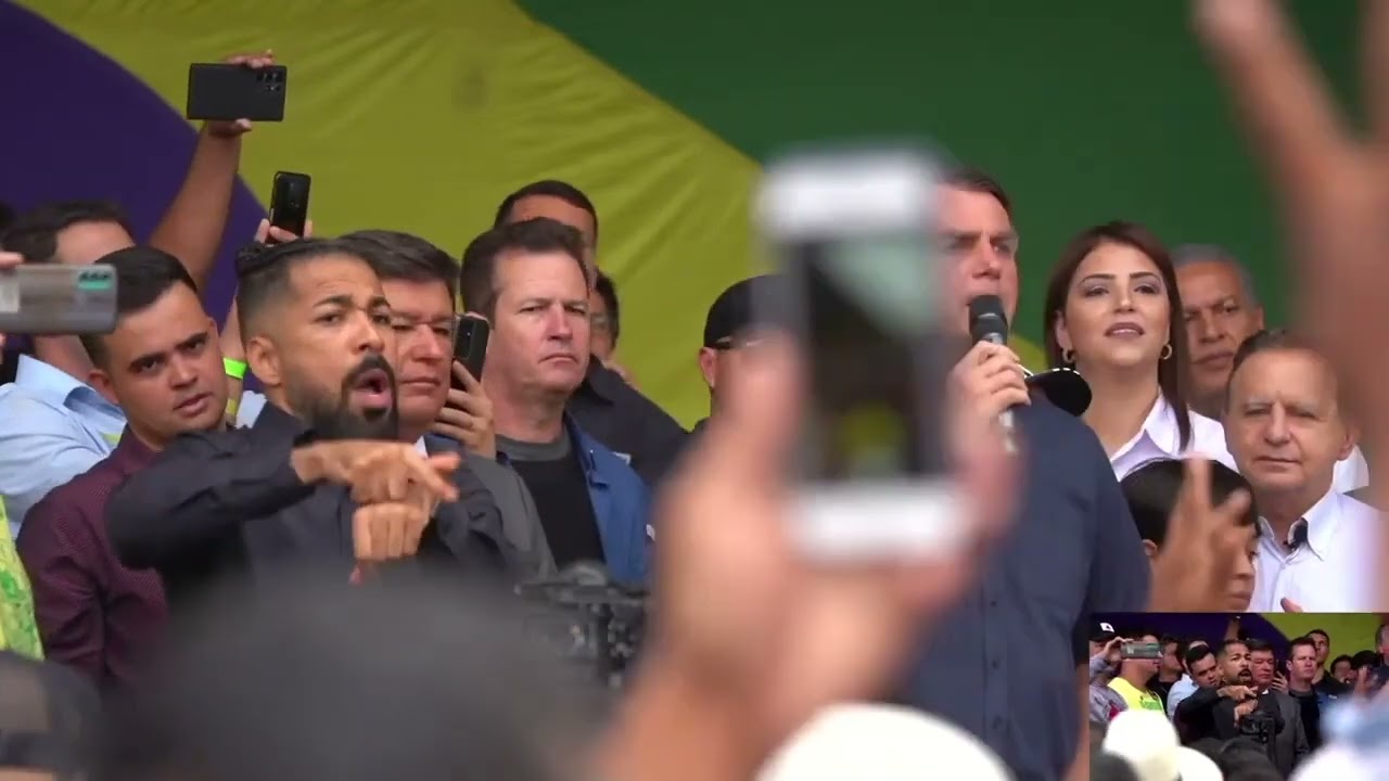 Bolsonaro exalta números da economia em encontro com prefeitos