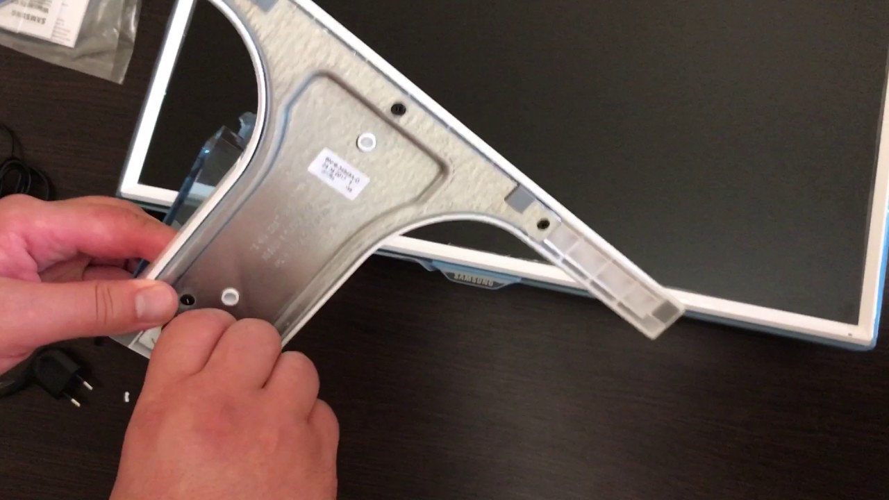 Монитор Samsung 23.6" S24E391HL белый