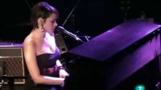 MAN OF THE HOUR ~ NORAH JONES live at Ancienne Belgium 2010