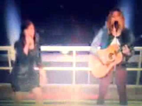 The voice of Holland 2013 - Dominique vs  Fantine   Please Don t Stop The Music The Battle