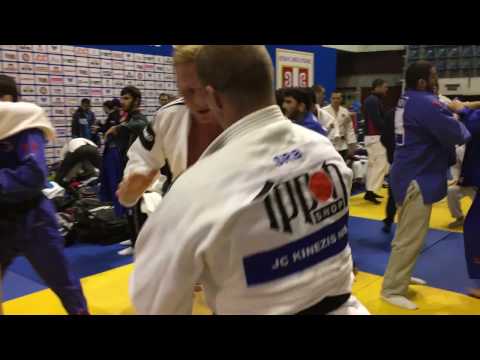 Frank de Wit Warm up Belgrade 2016 with sponsor Buko