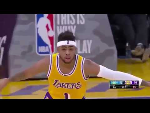 D'Angelo Russell Knocks down a Three in Curry's Face | Warriors vs Lakers| Nov 4 2016-17 NBA Season