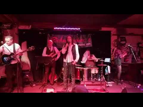 Strings of fire von Larkin Celtic Folkrock