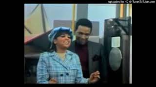 MARVIN GAYE &amp; TAMMI TERRELL - WHEN LOVE COMES KNOCKIN&#39; AT MY HEART