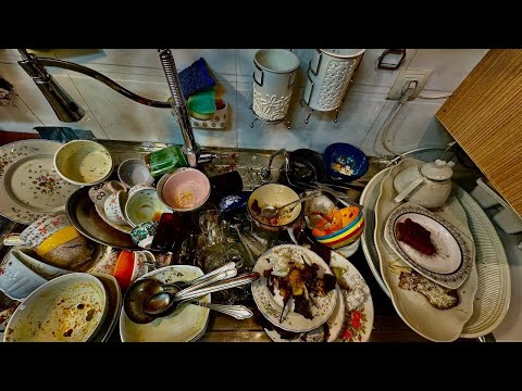 Satisfying Dishwashing ASMR – Hand Washing Plates with Relaxing Water Sounds