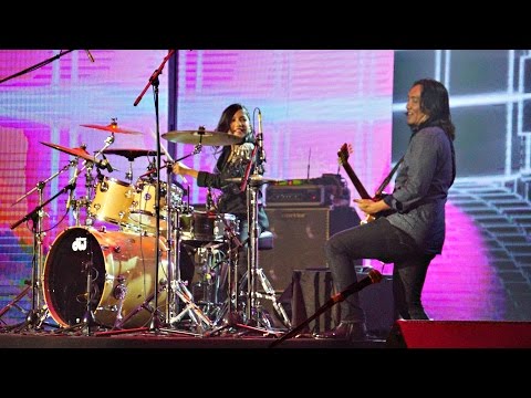 Anugerah Meletop Era 2016 - Nur Amira Syahira Ft. Shah SLAM