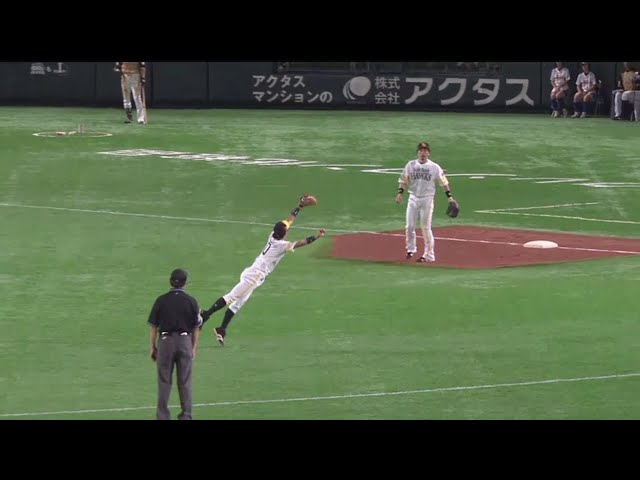 【5回表】汚名返上!! ホークス・高田が好反応でダイビングキャッチ!! 2018/10/14 パーソル CS パ 1st H-F