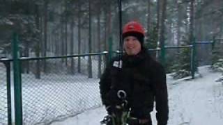 preview picture of video 'Rapelling Mustamäe suusahüppetornist'