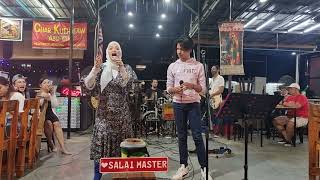 Download lagu Ezlynn & Fahmi nyanyi lamunan terhenti versi zombi kampung pisang.Mantap habis !!! mp3