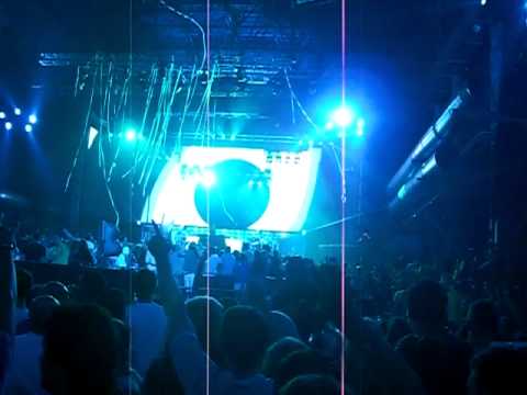 Tiesto playing Alright @ Privilege 2010