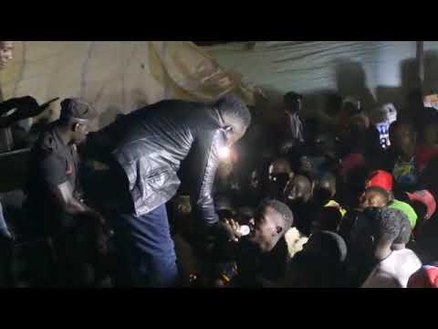 Mbaziira Tonny ng'a nabawuliriza ba CBS FM Emmanduso