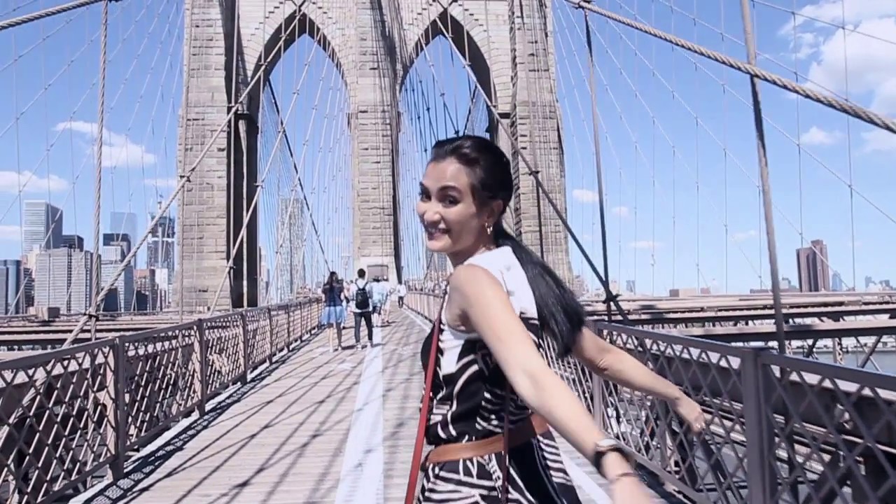 Perjalanan Atiqah Hasiholan ke New York Bersama Tory Burch 